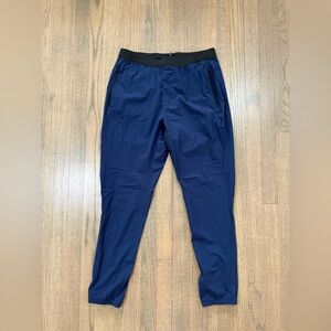 RHONE Versatility Jogger Performance Pants-Nylon-Navy-Size Medium-Style 101308